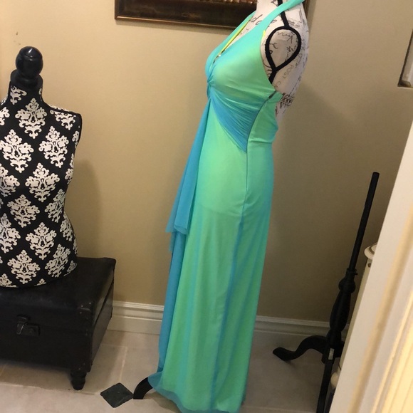 Moved Cache Halter Crystal Vintage Inspired Jeweled lined chiffon overlay gown - Picture 8 of 12